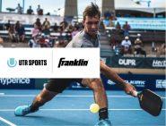 JW Johnson playing at pro tourney with a Franklin paddle